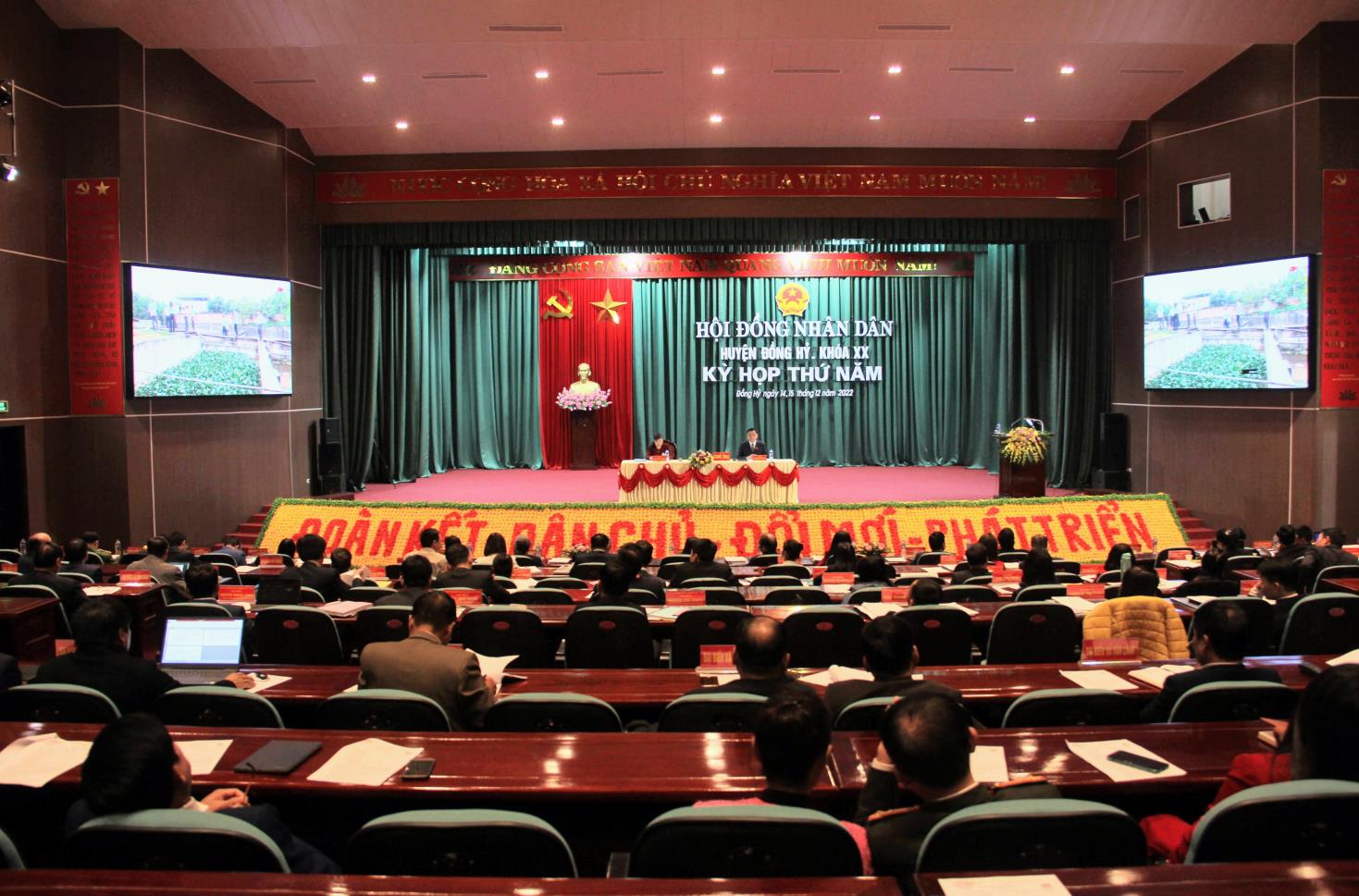 Khai mạc kỳ họp thứ 5, HĐND huyện khóa XX, nhiệm kỳ 2021-2026